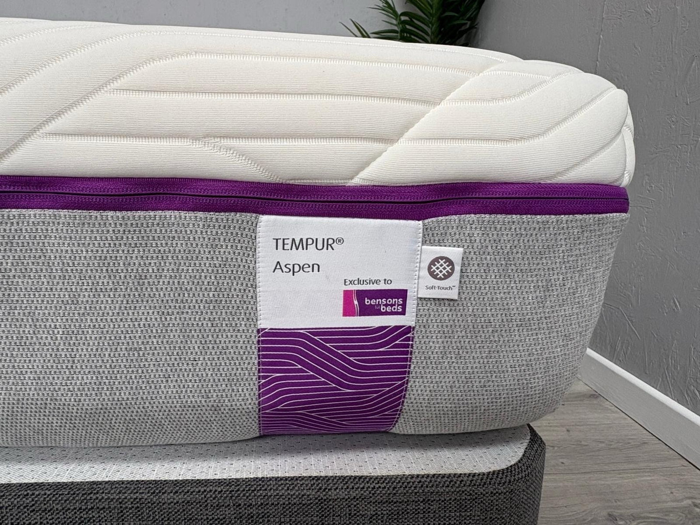 Tempur ASPEN Memory 5ft Kingsize Mattress, Medium - RRP £1,899