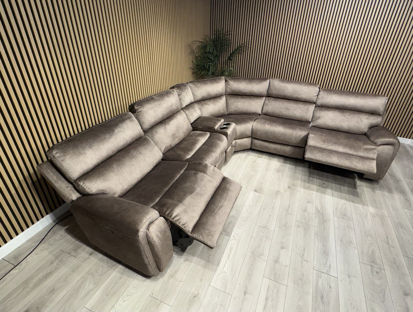 DFS Sample VEGAS Fabric 2 Corner 2 Power Recliner Sofa + Console - RRP £2999