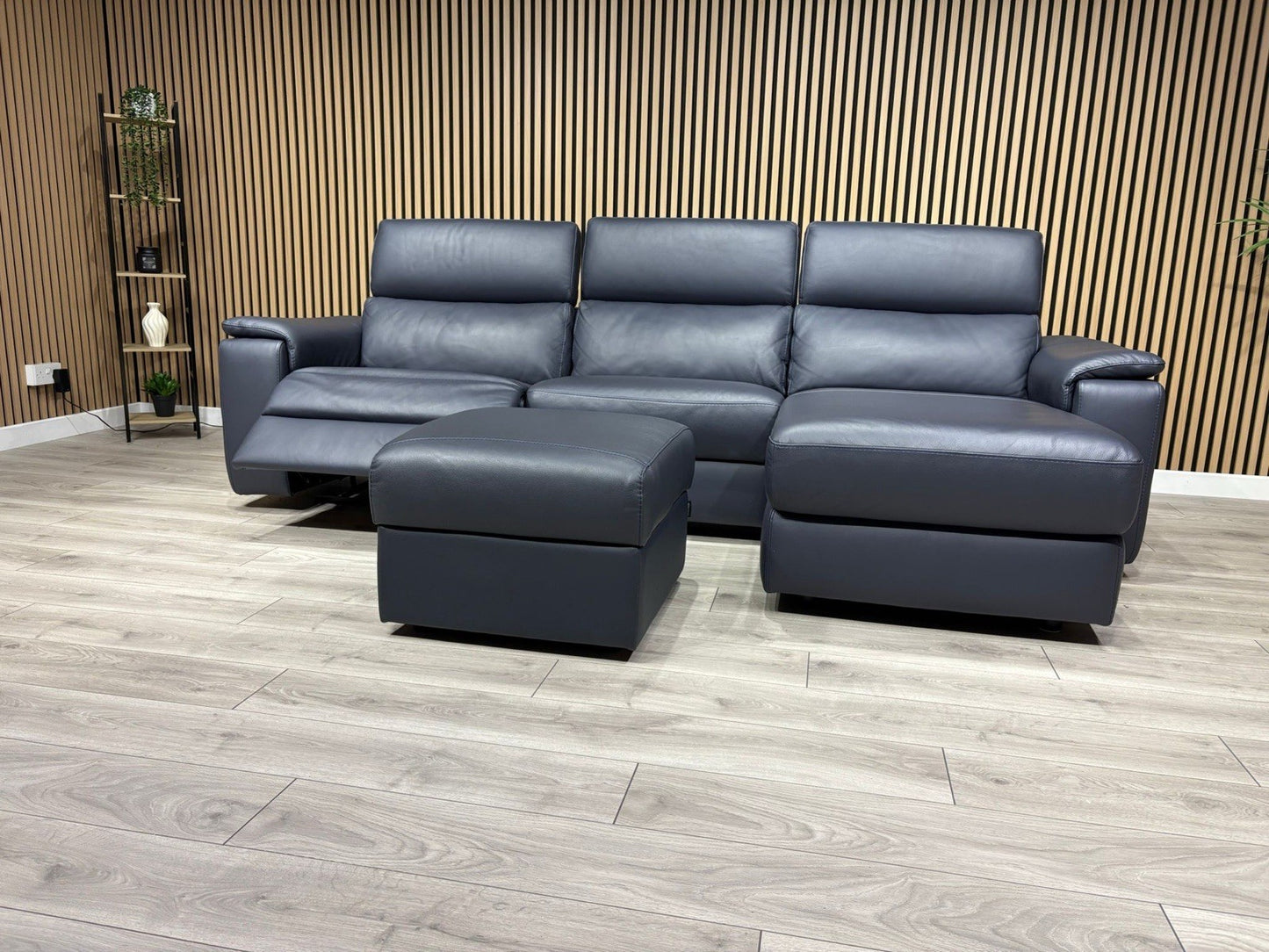 F. Village - Nicoletti DAVIDE Leather Power Chaise Sofa + Stool - RRP £6,040