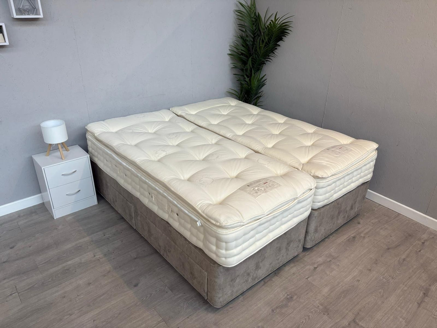 Hypnos Luxurious Earth 03 6ft Superking Mattress Zip and Link - RRP £3,899