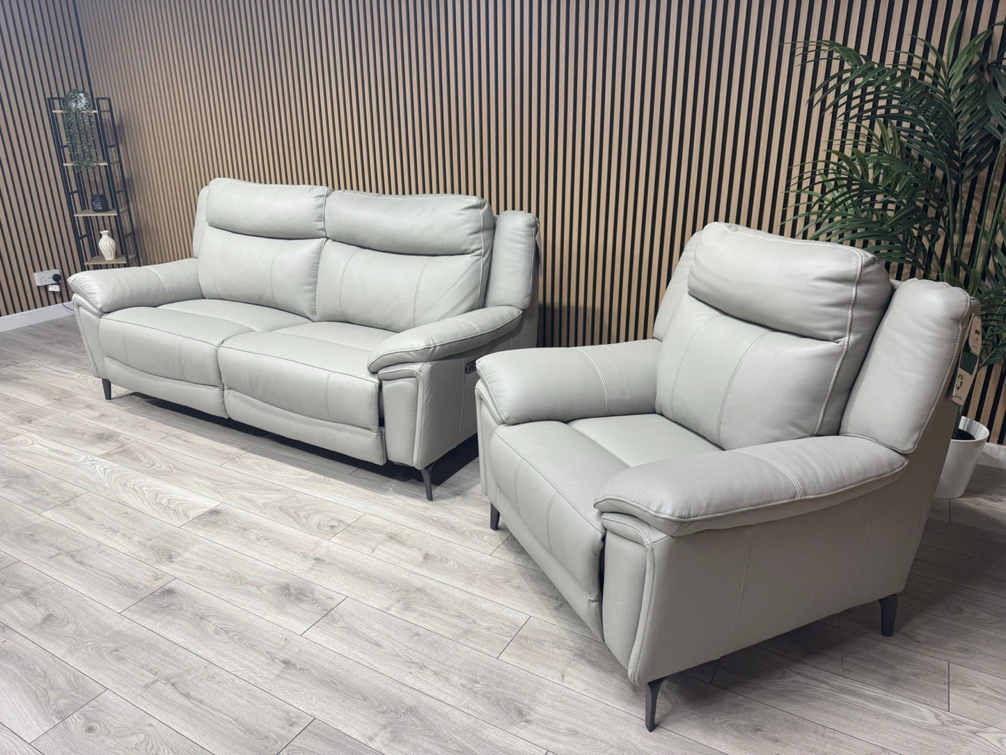 F. Village PANACHE Leather 3 Seater Sofa + Armchair, Power Recliner - RRP £2,890