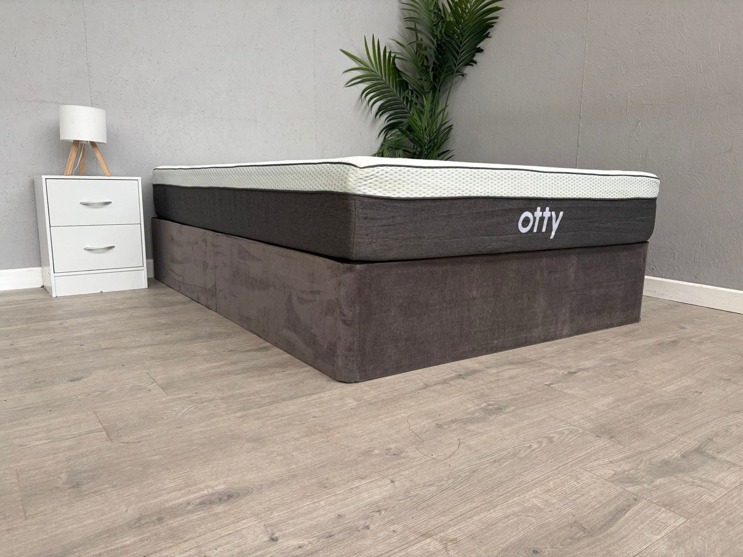 OTTY Pure Hybrid Bamboo 2000 Pocket Sprung 4ft 6 Double Mattress - RRP £649