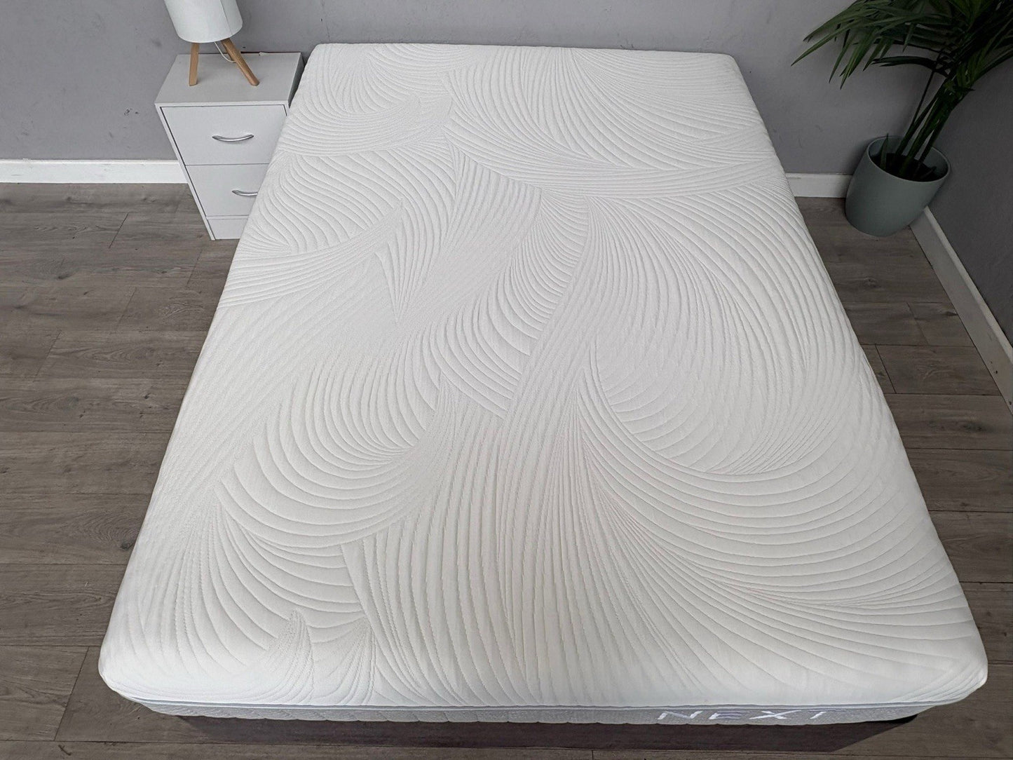 NEXT - The Superior Memory Foam Mattress 4ft 6 Double Mattress - RRP £599