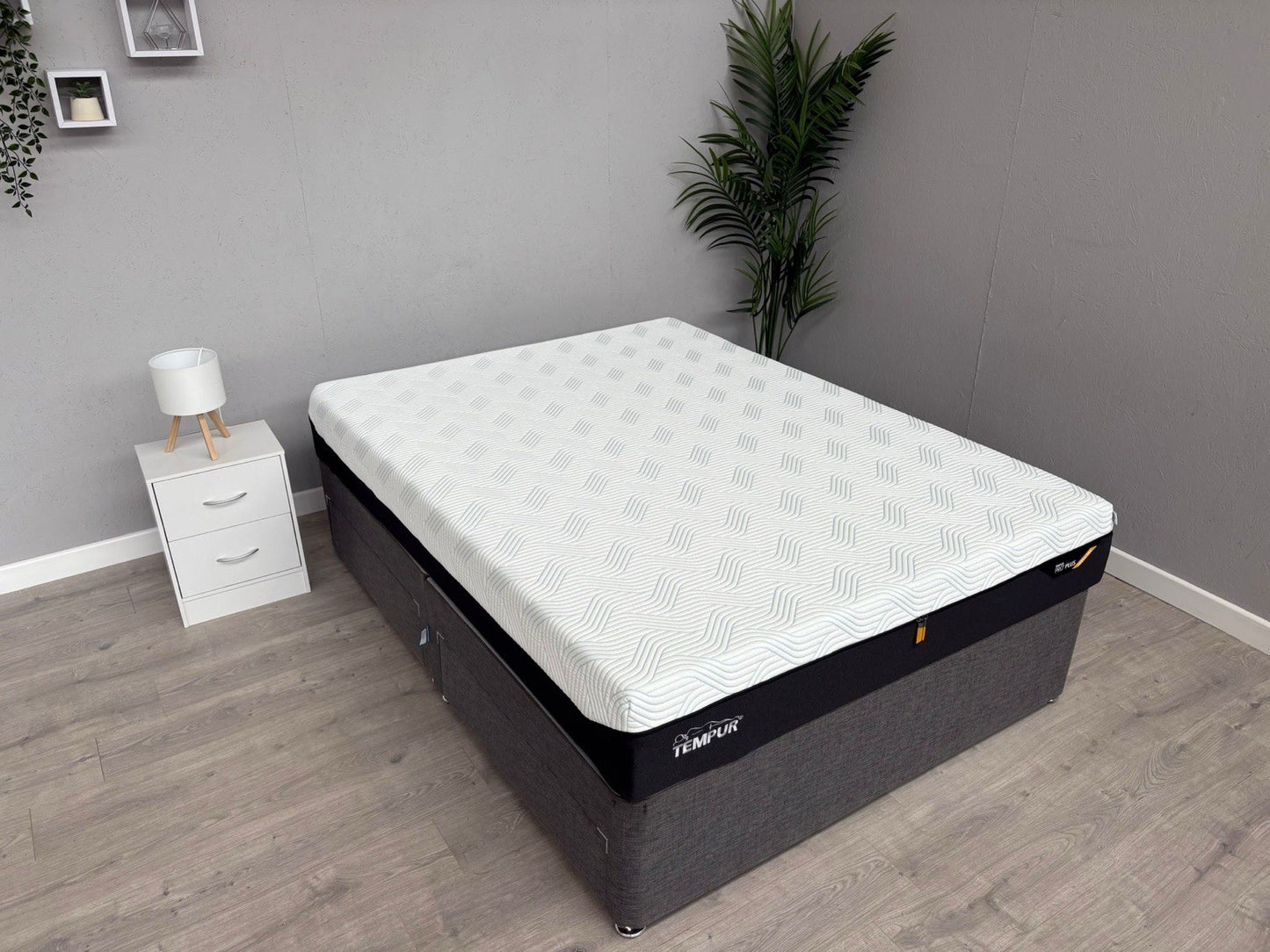 Tempur PRO PLUS Smart Cool 5ft Kingsize Mattress, Medium / Firm - RRP £2,499