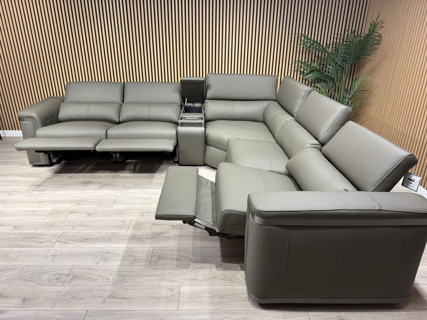 Sofology PLAZA style Leather 2c2 Power Recliner Sofa + Console - RRP £4699