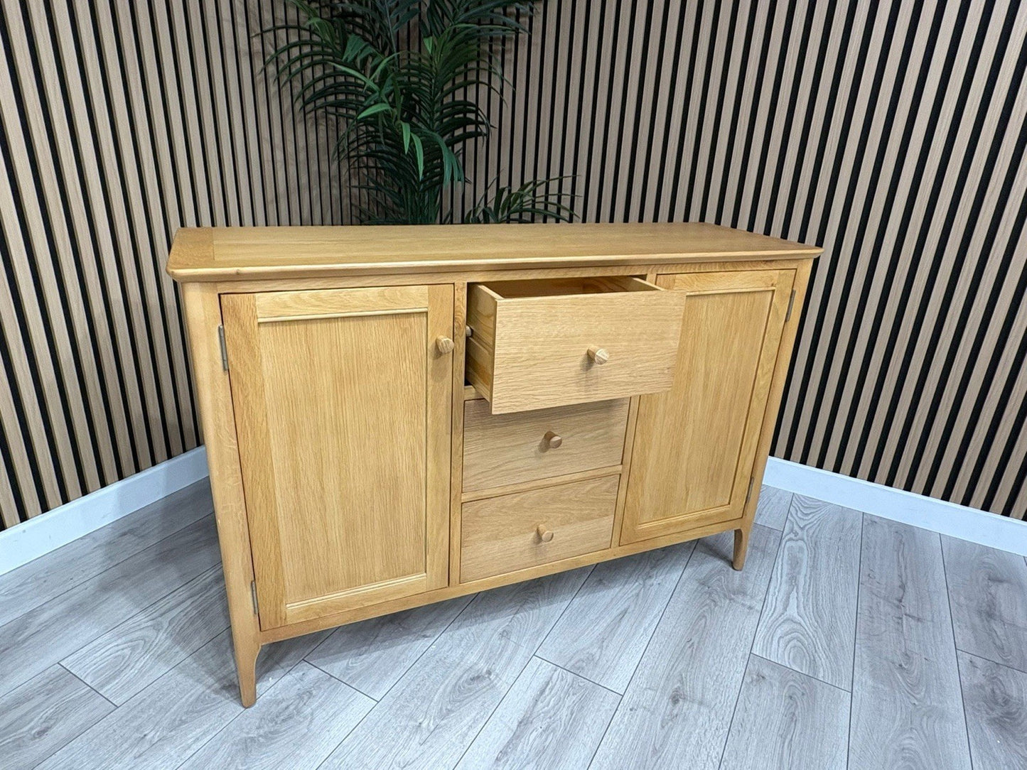 Next Sample - 2 Door 3 Drawer Saxon Sideboard - RRP: £599