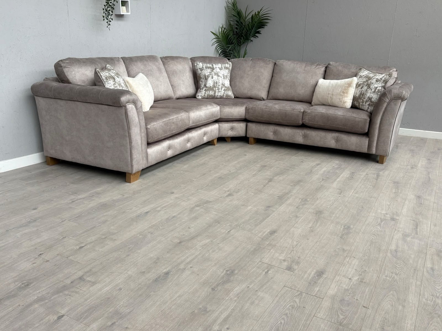 Furniture Village - Aura Large Classic Back Corner Sofa RRP - £3795