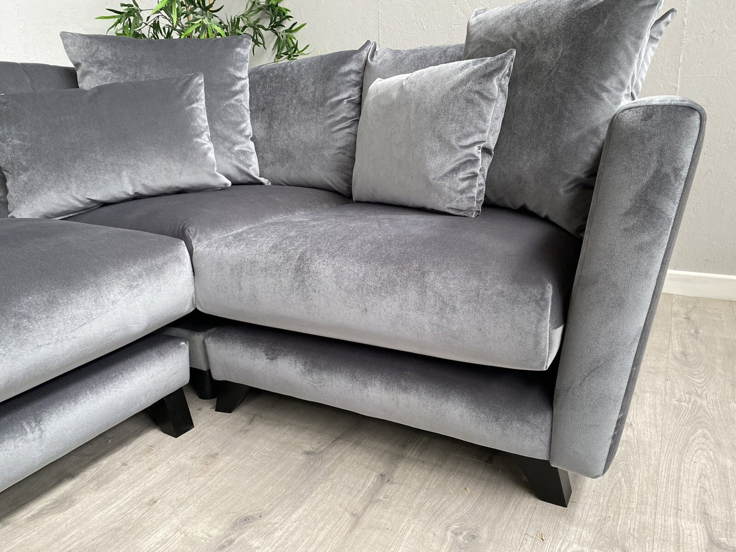 Ashley Manor PONTI Fabric Velvet RHF Corner Sofa ( 3 Corner 1 ) Grey - RRP £2699