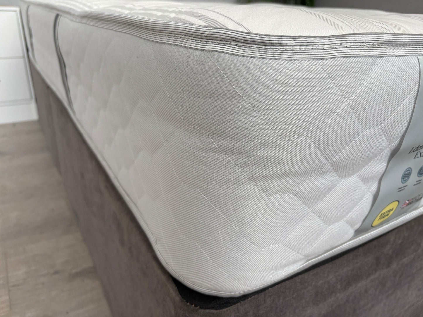 Sealy EDENDALE Backcare Extra Firm 4ft 6 Double Mattress - RRP £999