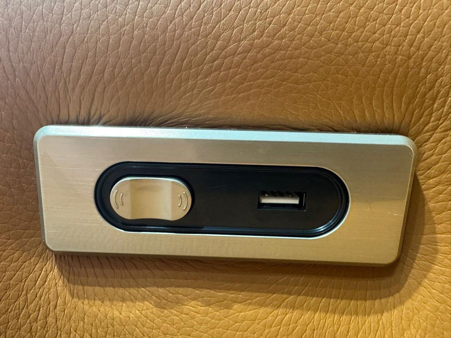 VENICE Leather 2 Corner 2 Power Recliner Sofa + Console, Pre-order - RRP £5,599