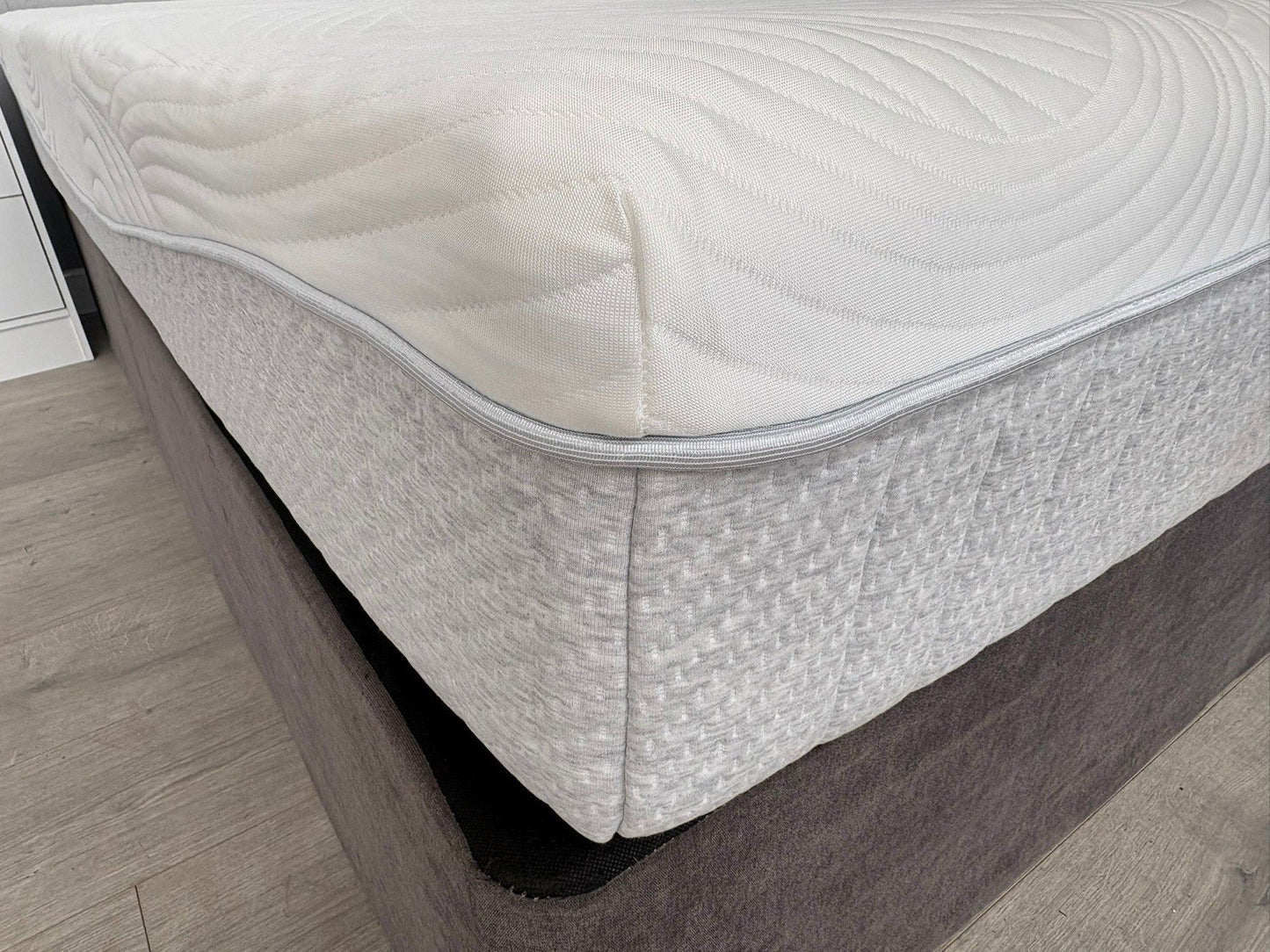 NEXT - The Superior Memory Foam Mattress 4ft 6 Double Mattress - RRP £599