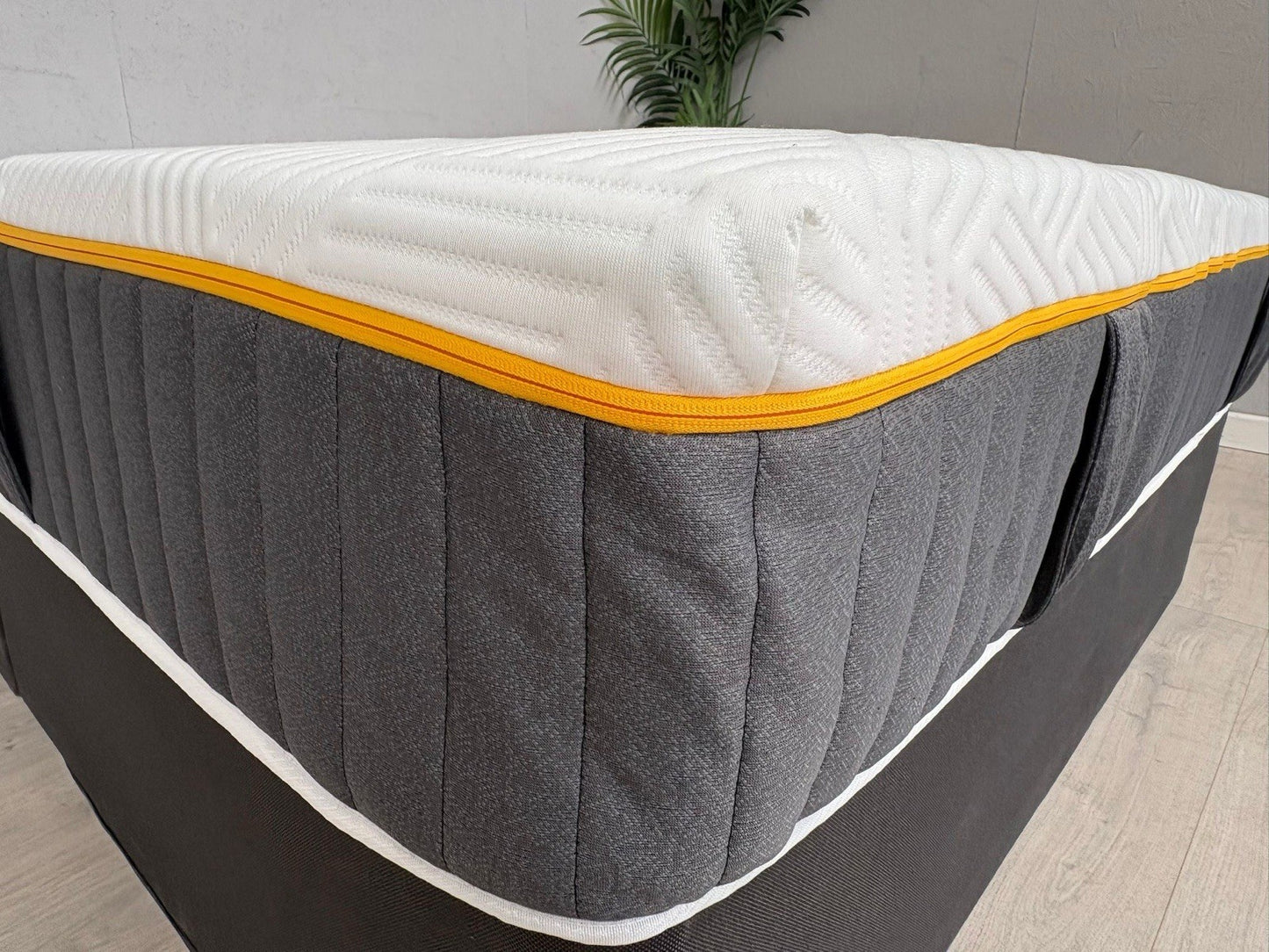 EMMA - Hybrid Airgrid 5ft Kingsize Mattress, Medium - RRP £1,299