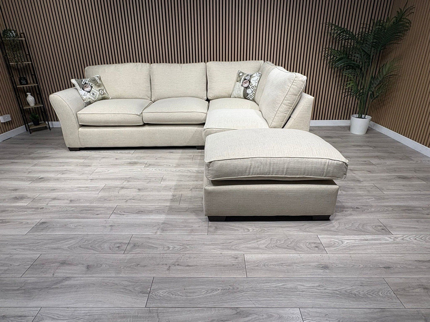 Furniture Village NEW LEGEND RHF Open Chaise Corner Sofa - RRP £1995