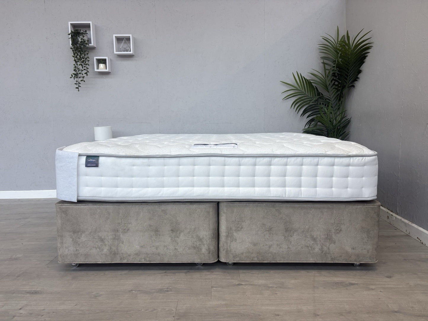 Silentnight 2800 Pocket Memory 6ft Superking Mattress - RRP £1,099
