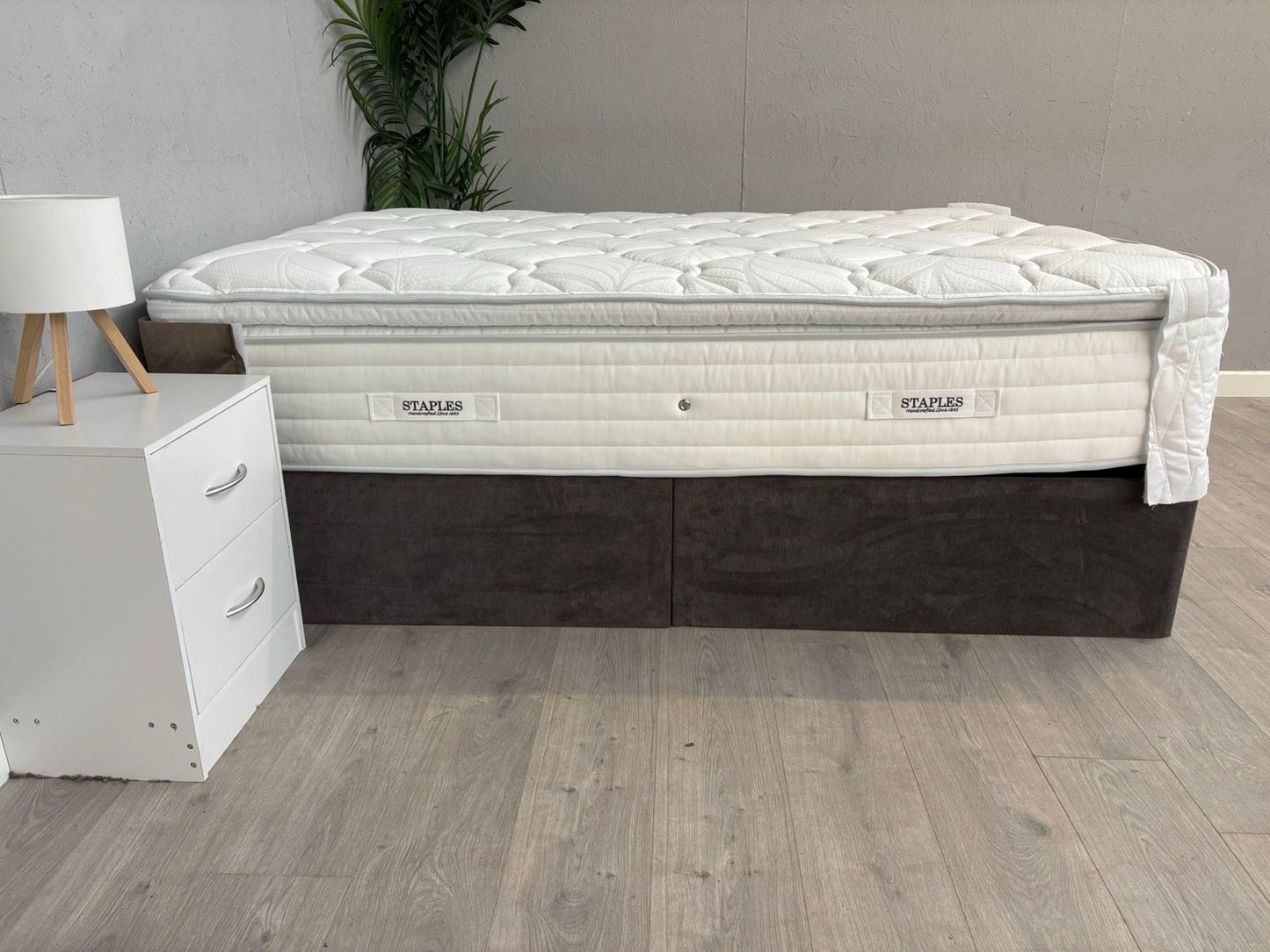 Staples Eco Latex Refresh Pocket 3000 4ft 6 Double Mattress - RRP £1,399