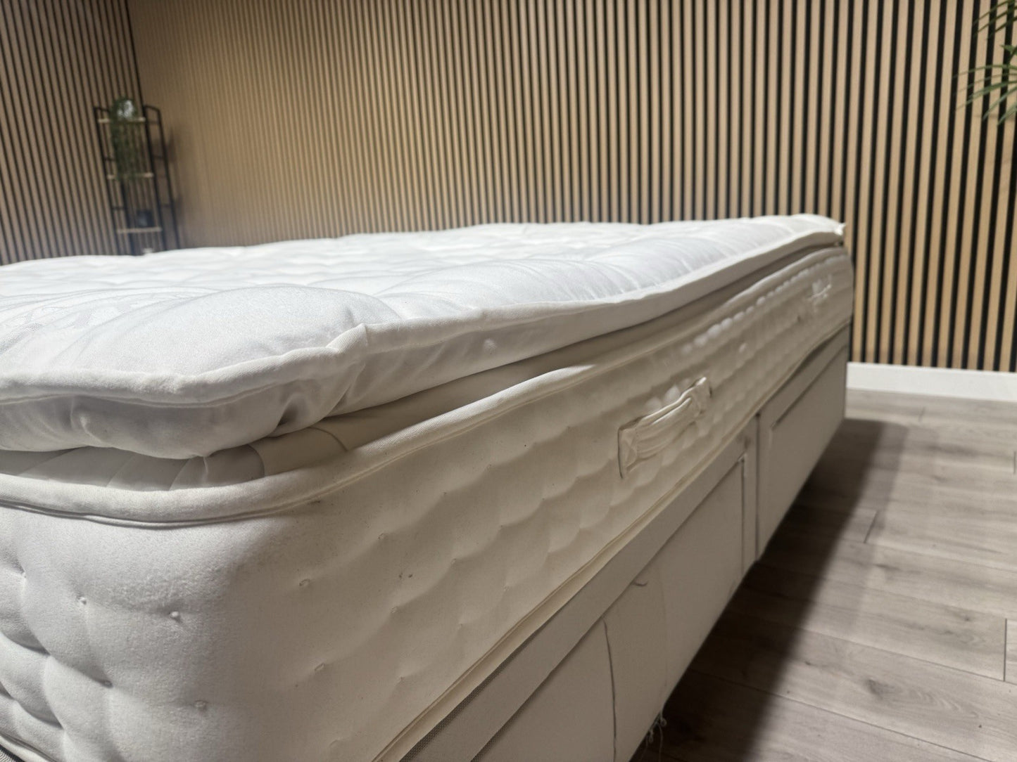 Staples and Co Artisan OPULENCE Extra Firm Mattress, 6ft Superking - RRP £1,799