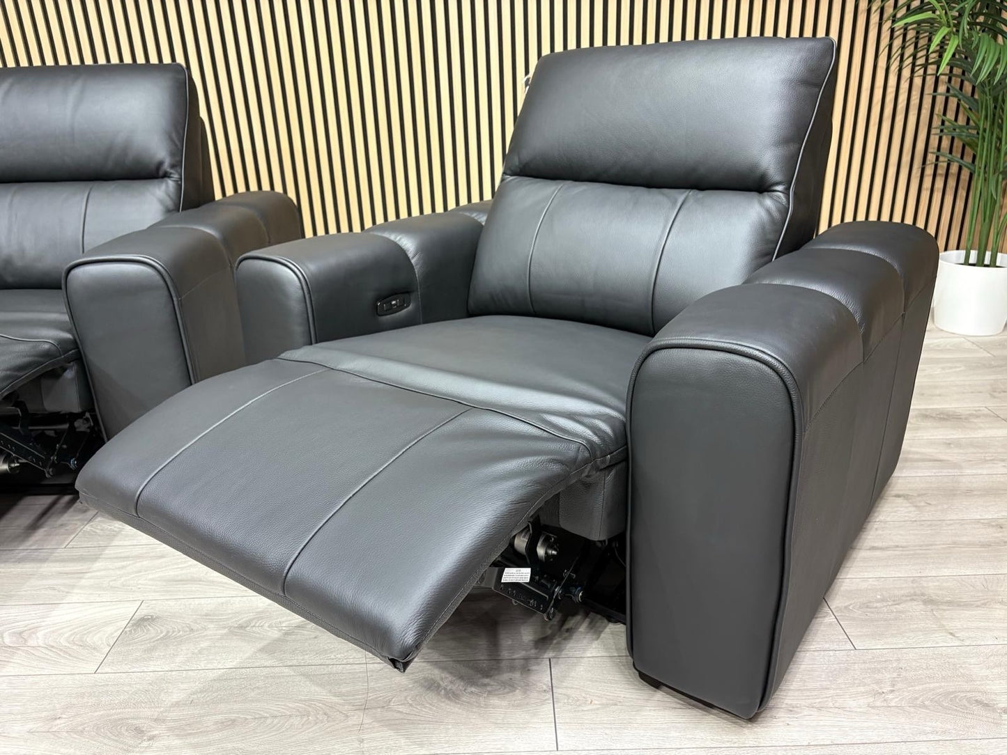 Bellagio Leather 3 Seater + Armchair Sofa Set, Power Recliners RRP: £3440