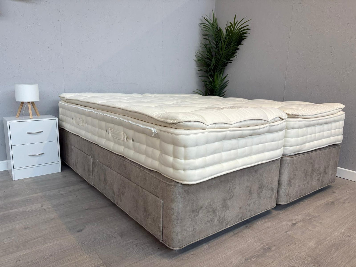 Hypnos Luxurious Earth 03 6ft Superking Mattress Zip and Link - RRP £3,899