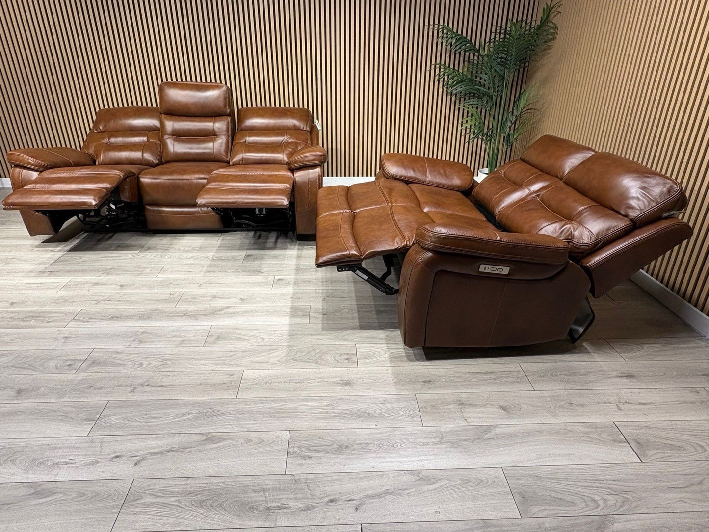 Kingsbury Premium Leather 3+2 Seater Power Recliner Sofa Set - RRP £3898