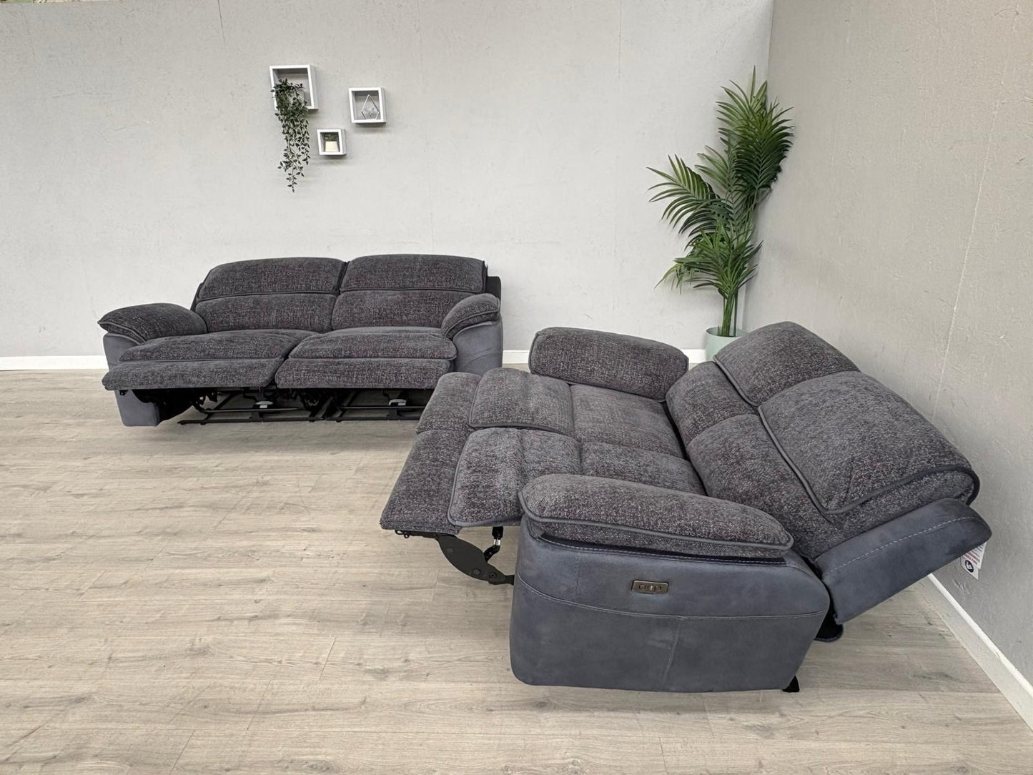 DFS Fontaine 3 Seater + 2 Seater Power Recliner Sofa Set  - RRP £1,978