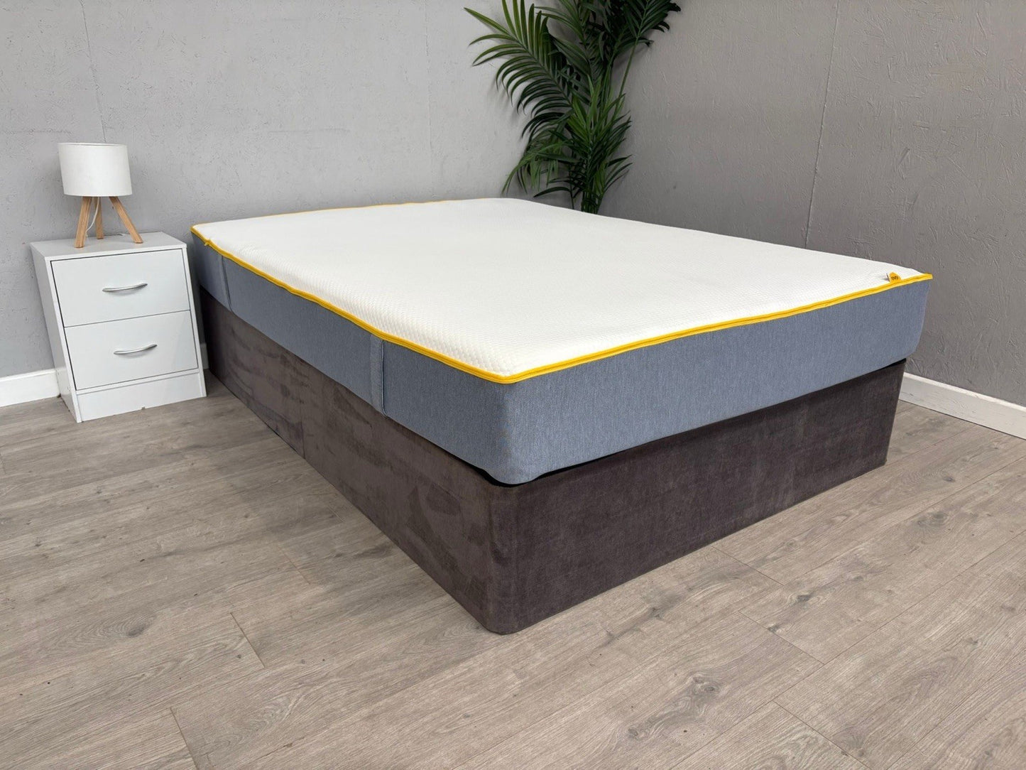 EVE Original Hybrid 4ft 6 Double Mattress, Medium - RRP £599