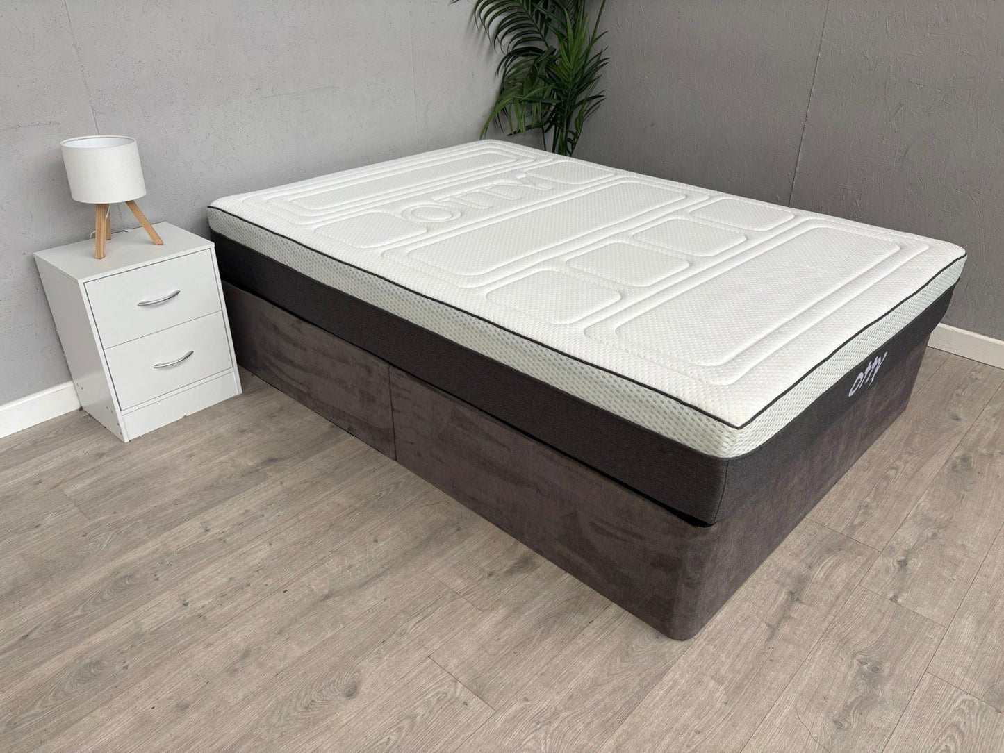 OTTY Pure Hybrid Bamboo 2000 Pocket Sprung 4ft 6 Double Mattress - RRP £649