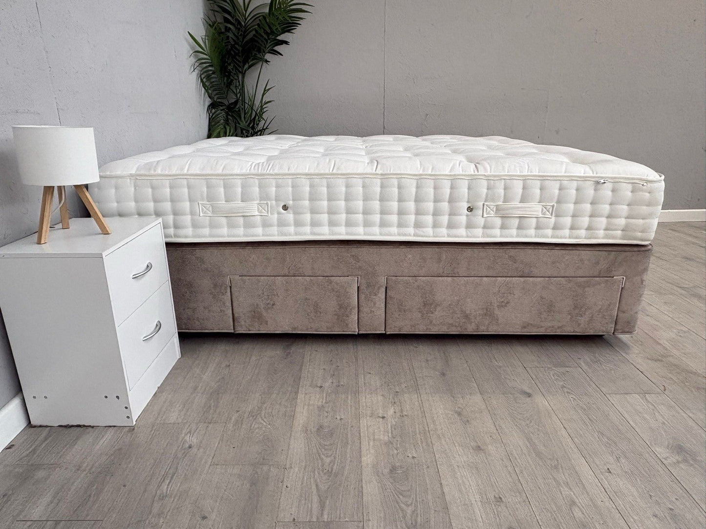 Staples and Co. Artisan UTOPIA 6ft Superking Zip & Link Mattress - RRP £2,999