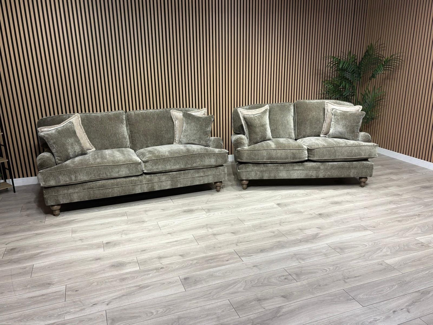 Laura Ashley HERITAGE Style Fabric 3 Seater + 2 Seater Sofa Set - RRP £3,500