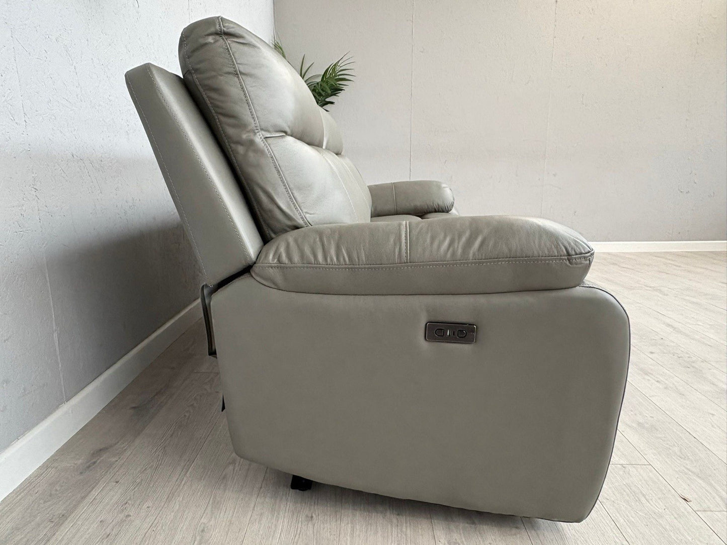 DFS Model Leather 3 Seater Power Recliner Sofa - RRP £1599