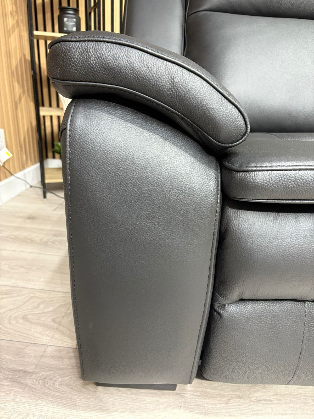 DFS Boston Leather 3 + 2 Seater Sofa Set, Power Recliners RRP: £4495