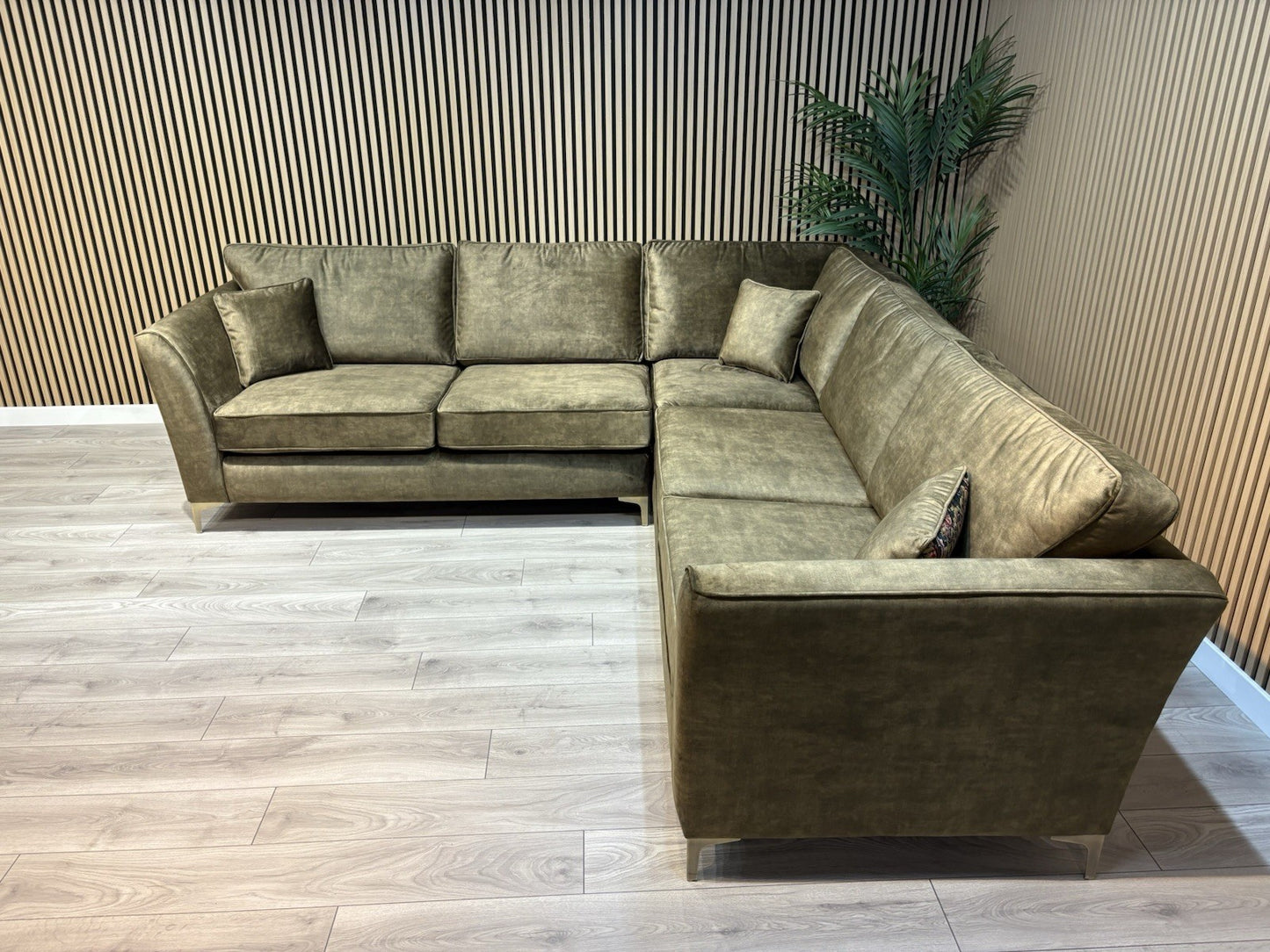 Furniture Village SASHA Fabric Large Corner Sofa ( 3 Corner 3 ) - RRP £3,495
