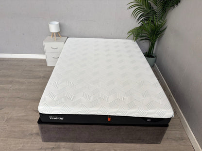 Tempur PRO Smart Cool 4ft 6 Double Mattress, Firm - RRP £1,999