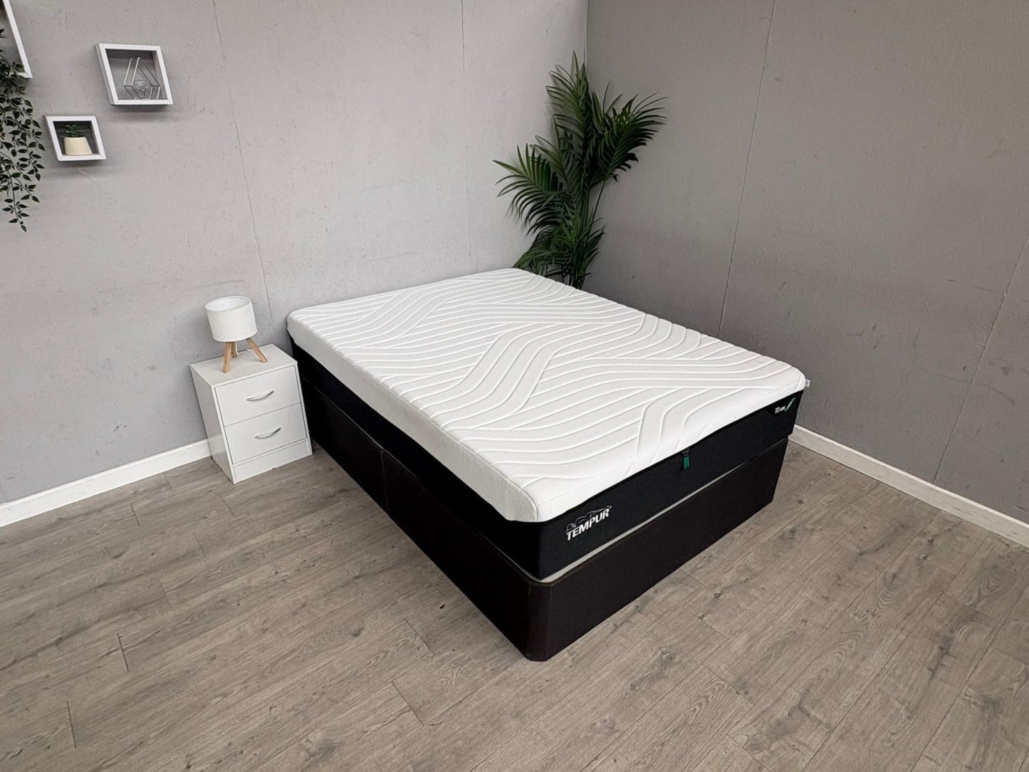 Tempur PRO LUXE Smart Cool 5ft Kingsize Mattress, Medium - RRP £2,599