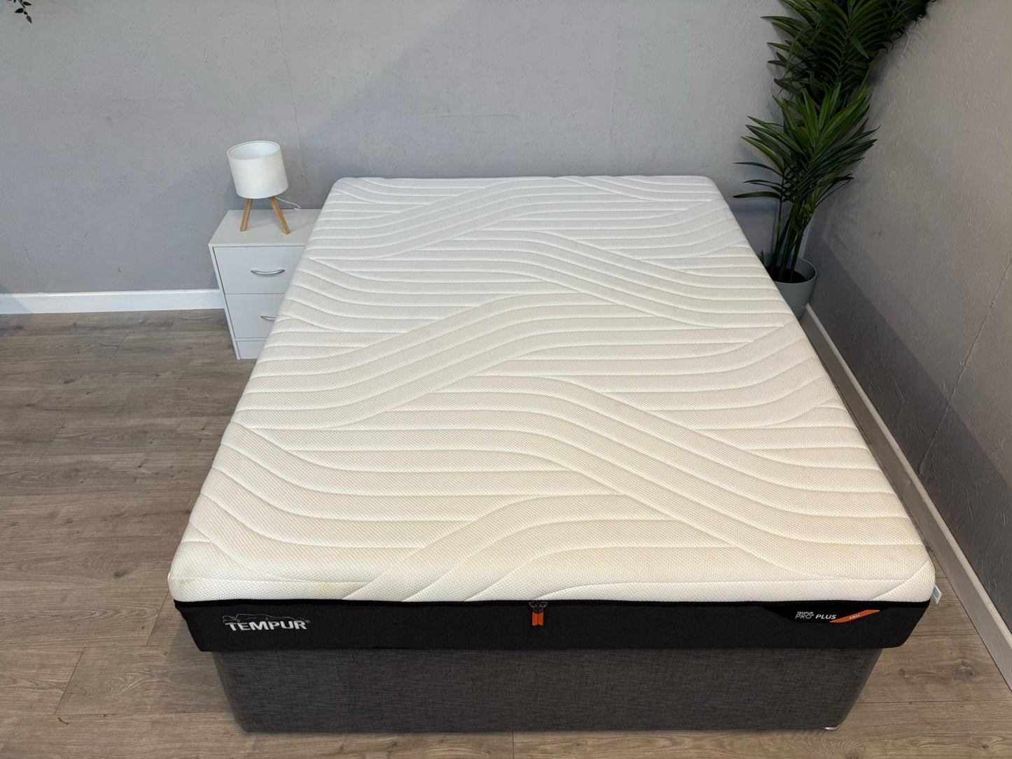 Tempur PRO PLUS Smart Cool 5ft Kingsize Mattress, Firm - RRP £2,499