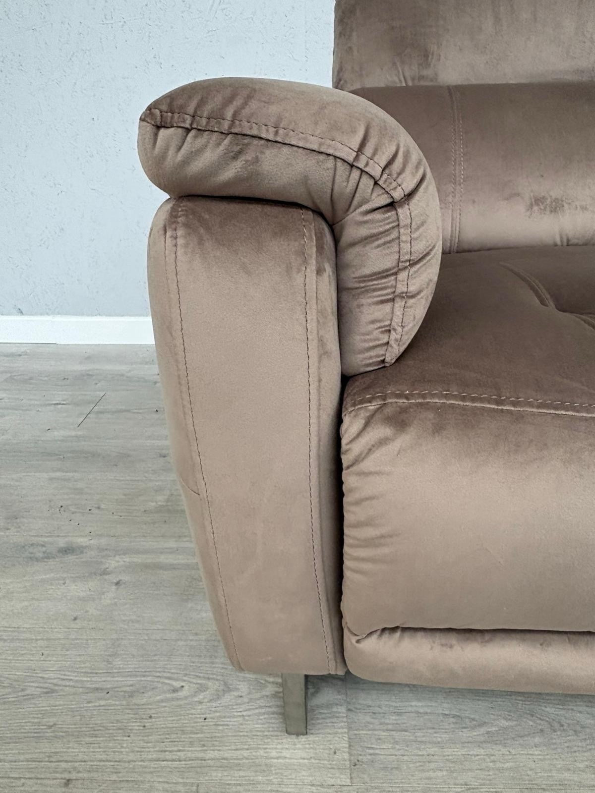 Furniture Village MOET Fabric 2 Corner 2 Power Recliner Corner Sofa - RRP £3595