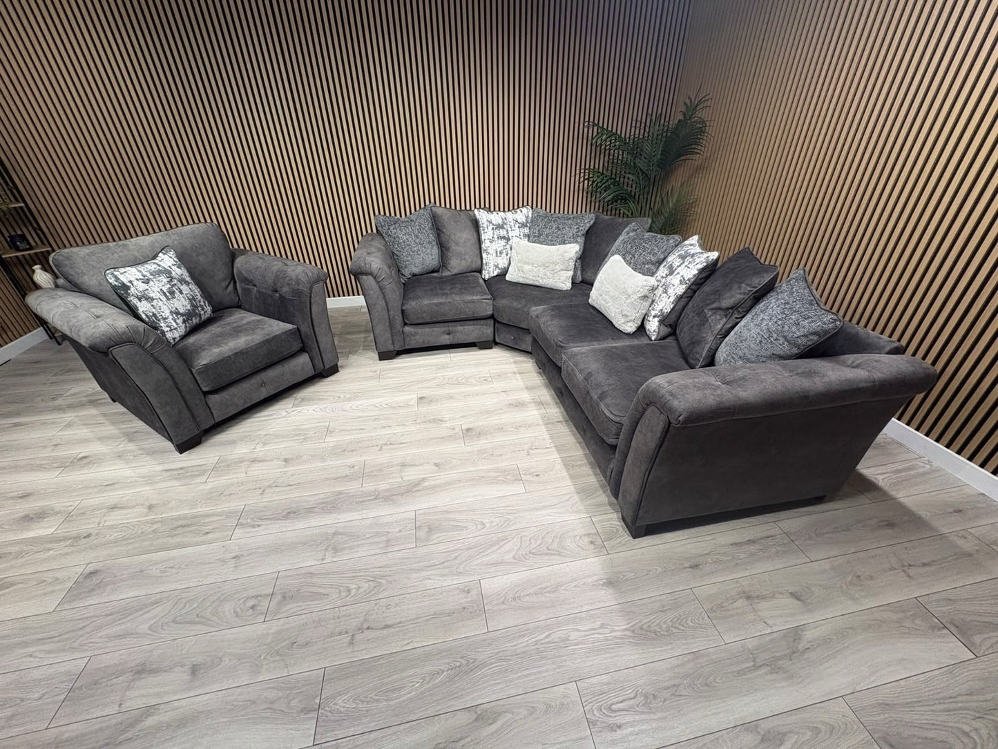 Furniture Village Aura Classic Back RHF Corner Sofa + Love Chair, RRP £4840