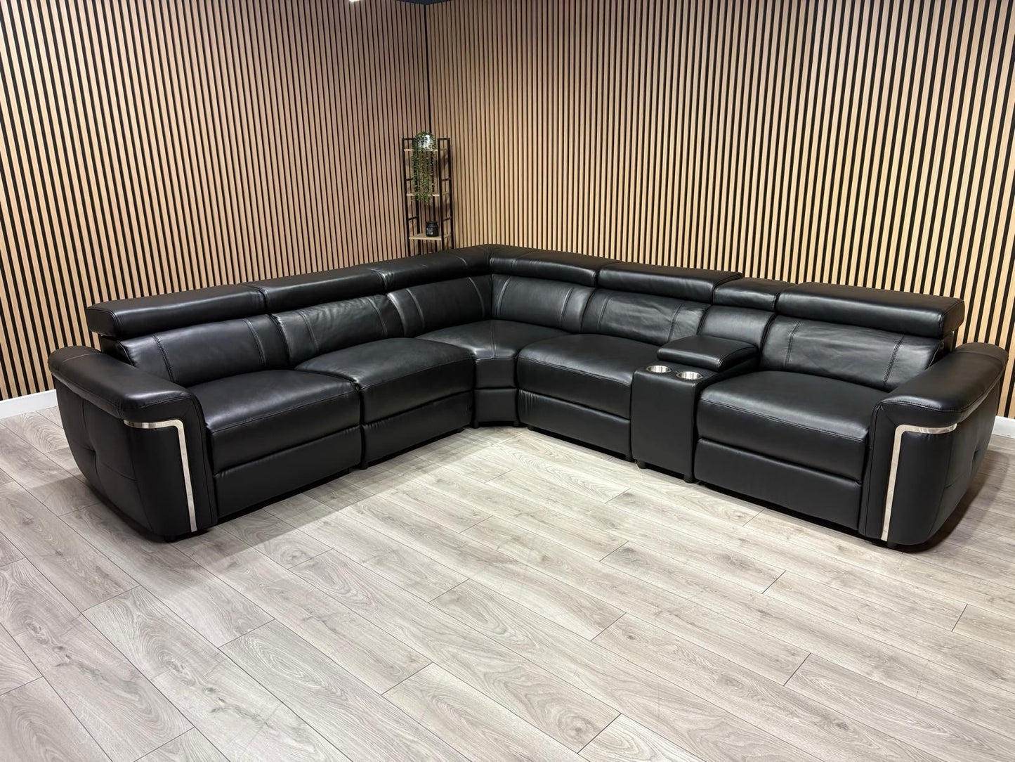 VENICE Leather 2 Corner 2 Power Recliner Sofa + Console - RRP £5,599