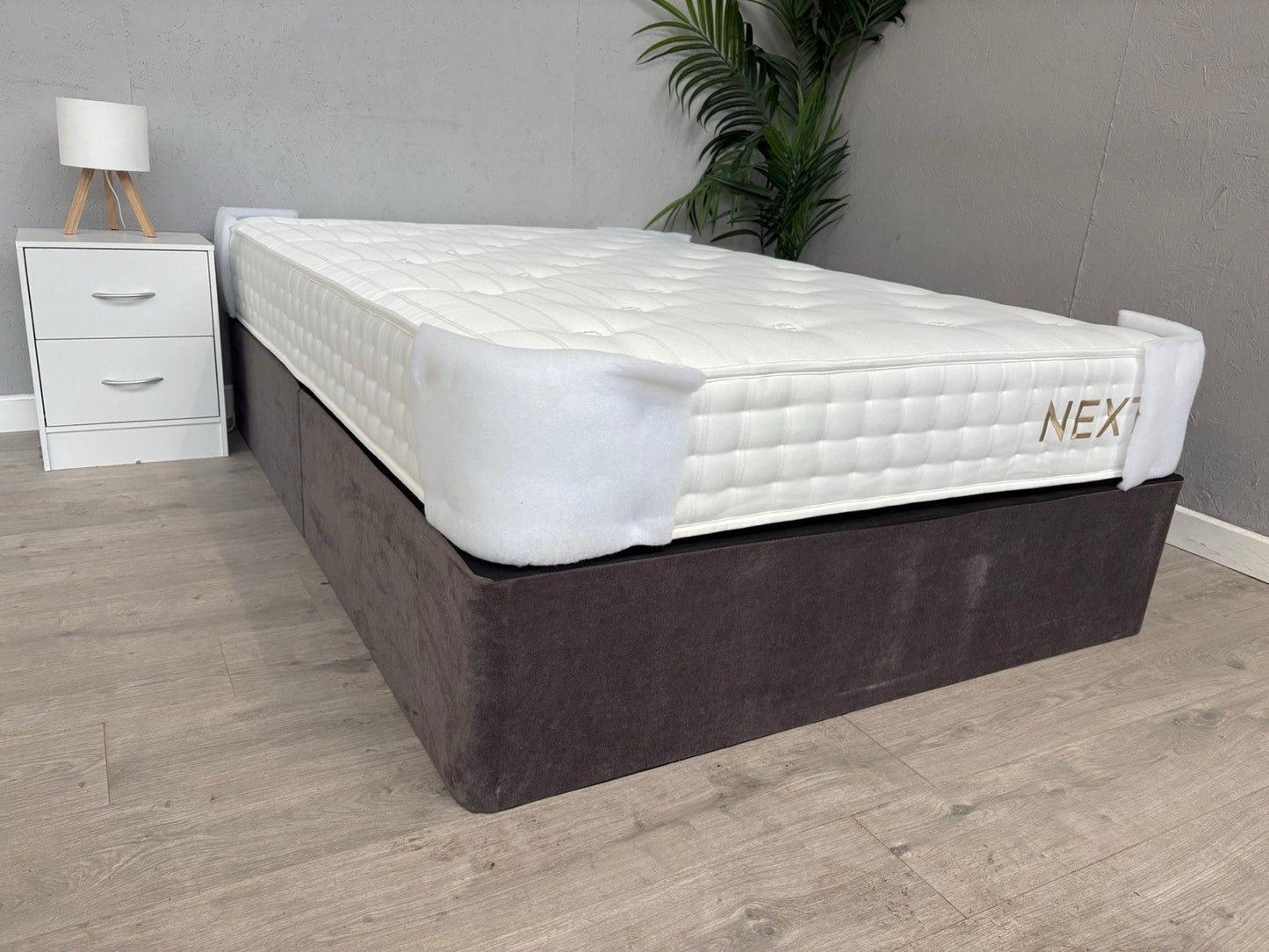 NEXT - 1000 Pocket Extra Firm Ortho 4ft 6 Double Mattress - RRP £499