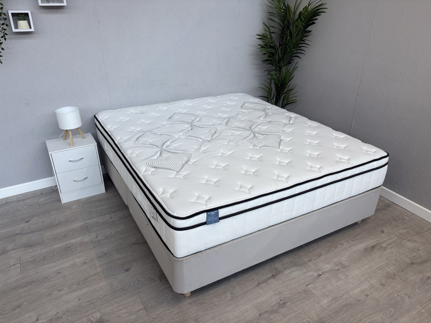 IGEL Nanotech 3000i 6ft Superking Mattress, Medium - RRP £1,949
