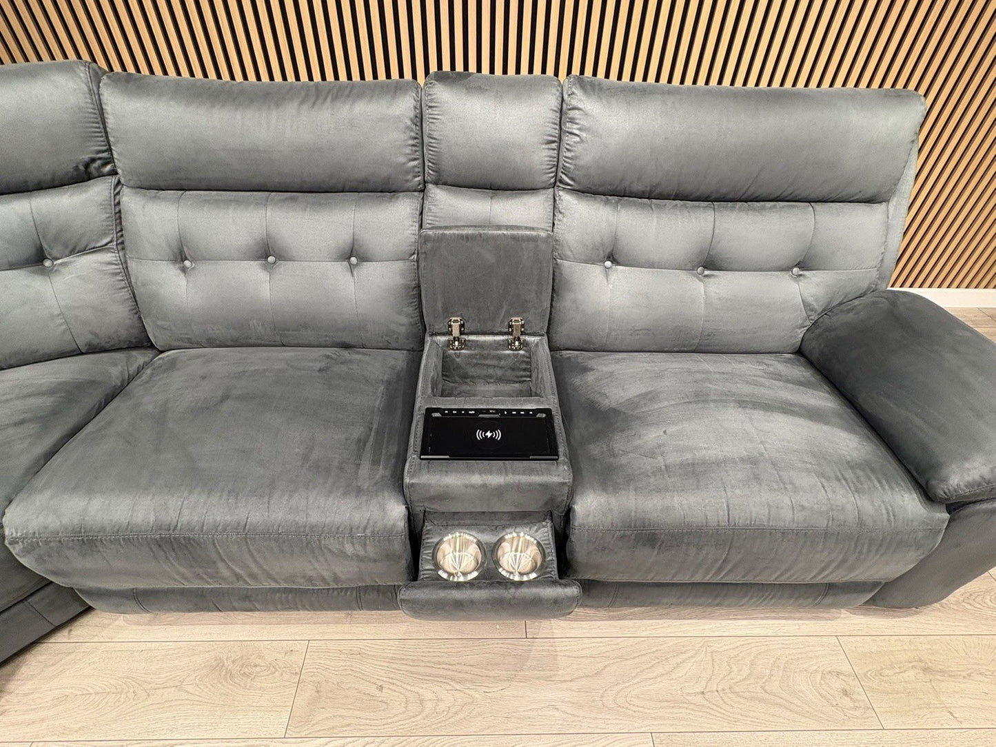SCS Belford 1 Corner 3 Power Recliner Sofa with Media Console - RRP £2599