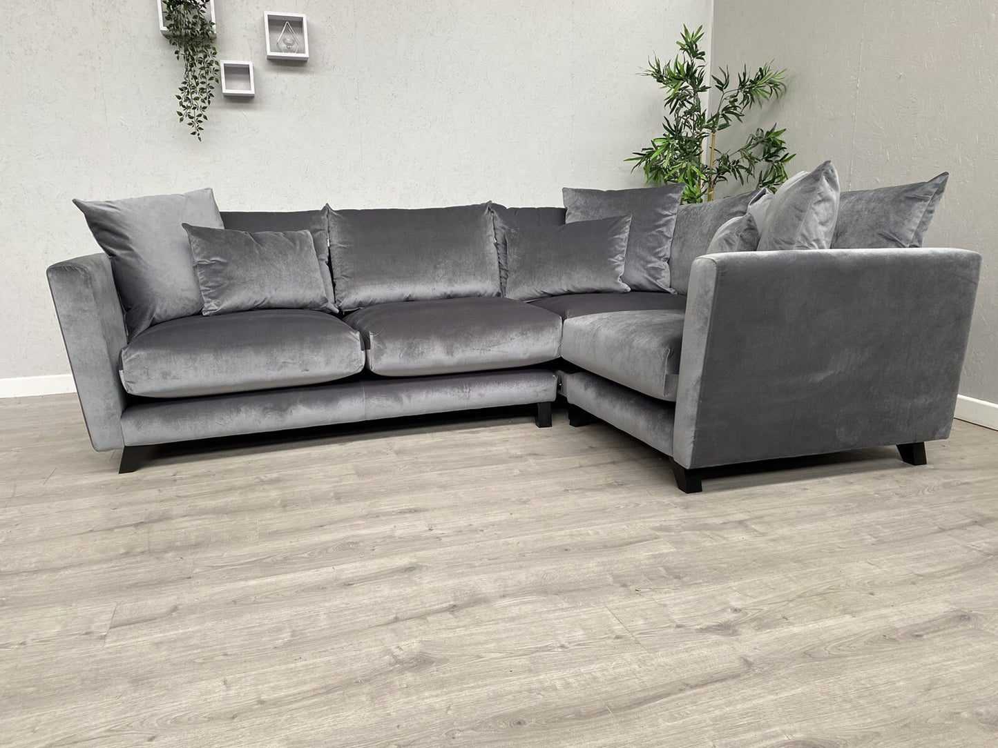 Ashley Manor PONTI Fabric Velvet RHF Corner Sofa ( 3 Corner 1 ) Grey - RRP £2699