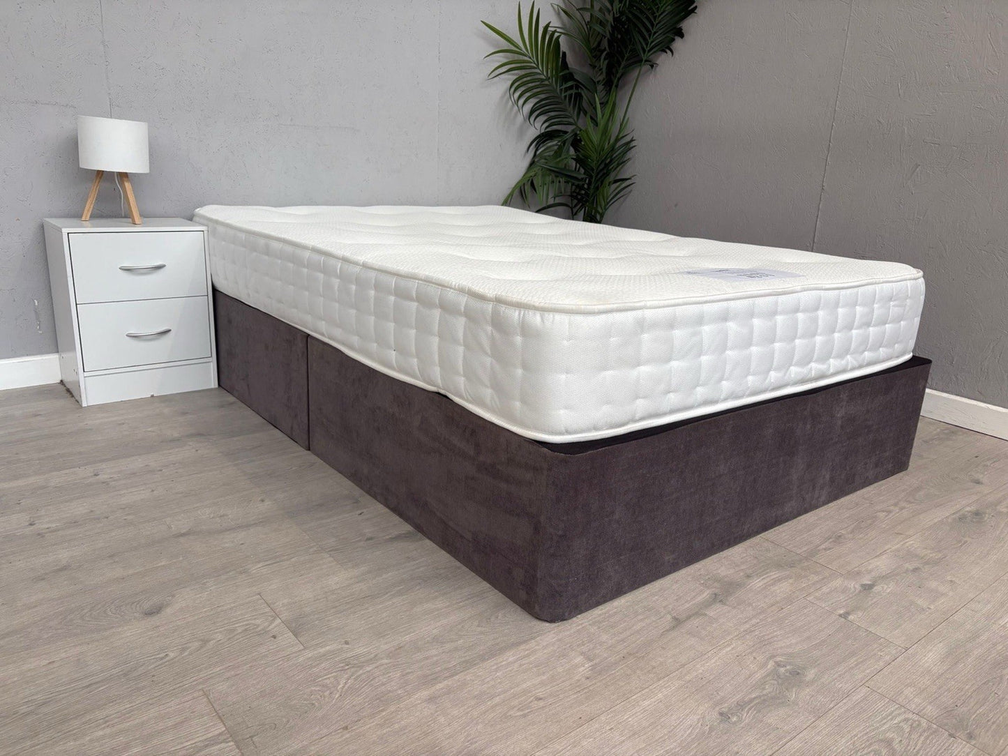 Rest Assured Venice 1400 Pocket Ortho Firm 4ft 6 Double Mattress - RRP £509