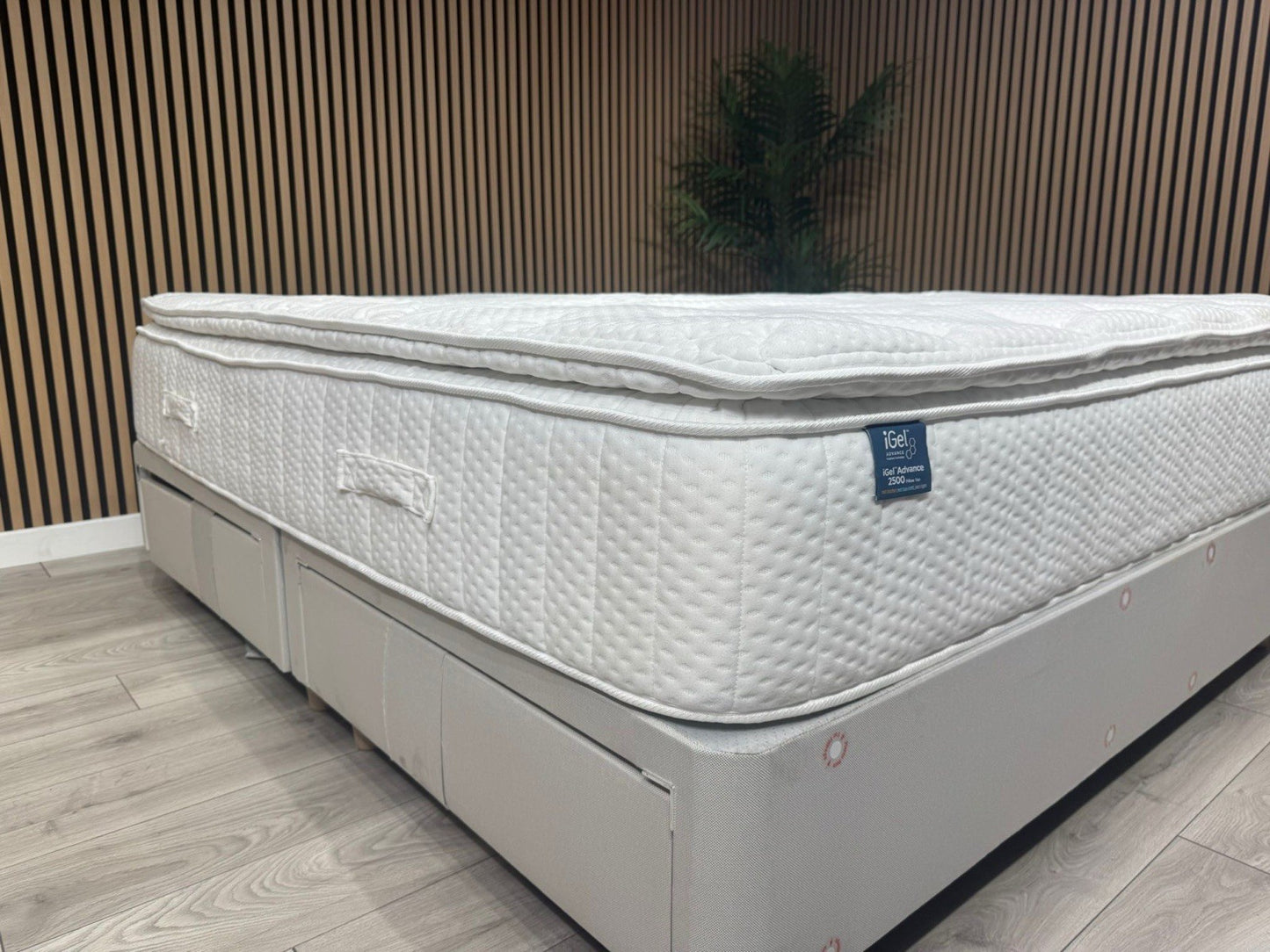IGEL Advance 2500i 6ft Superking Mattress, Medium - RRP £1,999