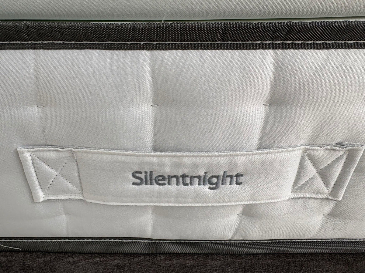 Silentnight 1000 Pocket Geltex Pillowtop 4ft 6 Double Mattress - RRP £699