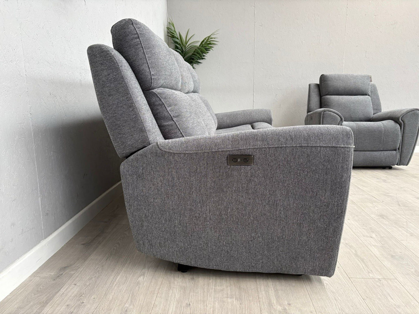 DFS Gilford 3 Seater Sofa + Armchair Power Recliner Sofa Set - RRP £1,748