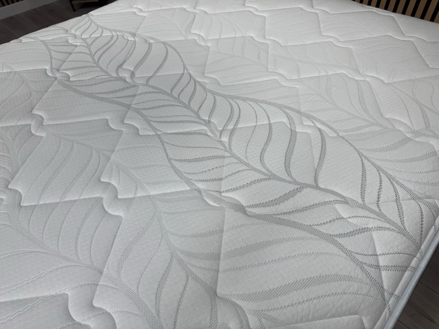 Staples and Co Eco Latex Restore Ortho 2000 Mattress 4ft 6 Double - RRP £1,099