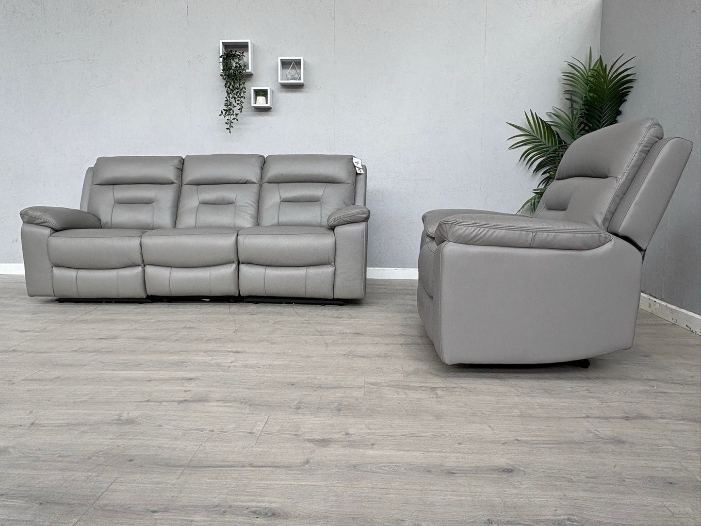 DFS Braylan Leather 3 Seater + Armchair, Power Recliner Sofa Set - RRP £2,248