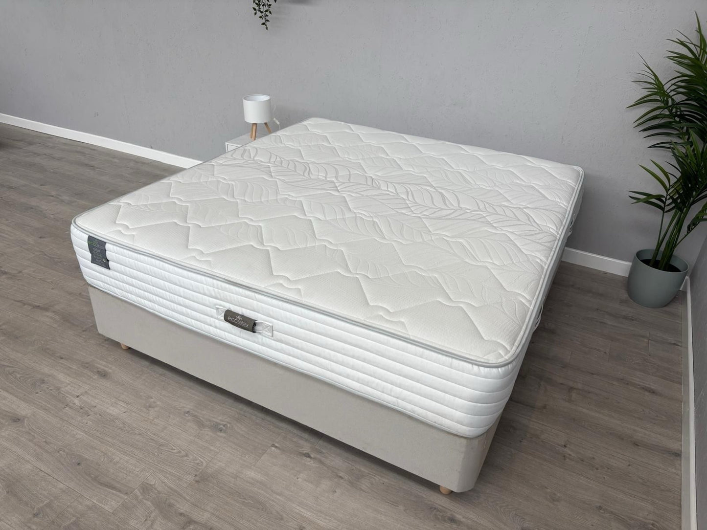 Staples and Co. Eco Latex Restore Ortho 2000 Mattress, 6ft Superking - RRP £1499
