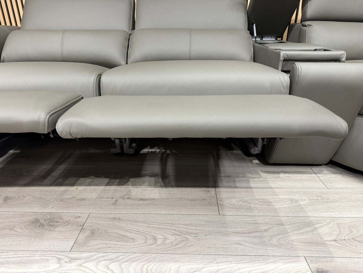 Sofology PLAZA style Leather 2c2 Power Recliner Sofa + Console - RRP £4699