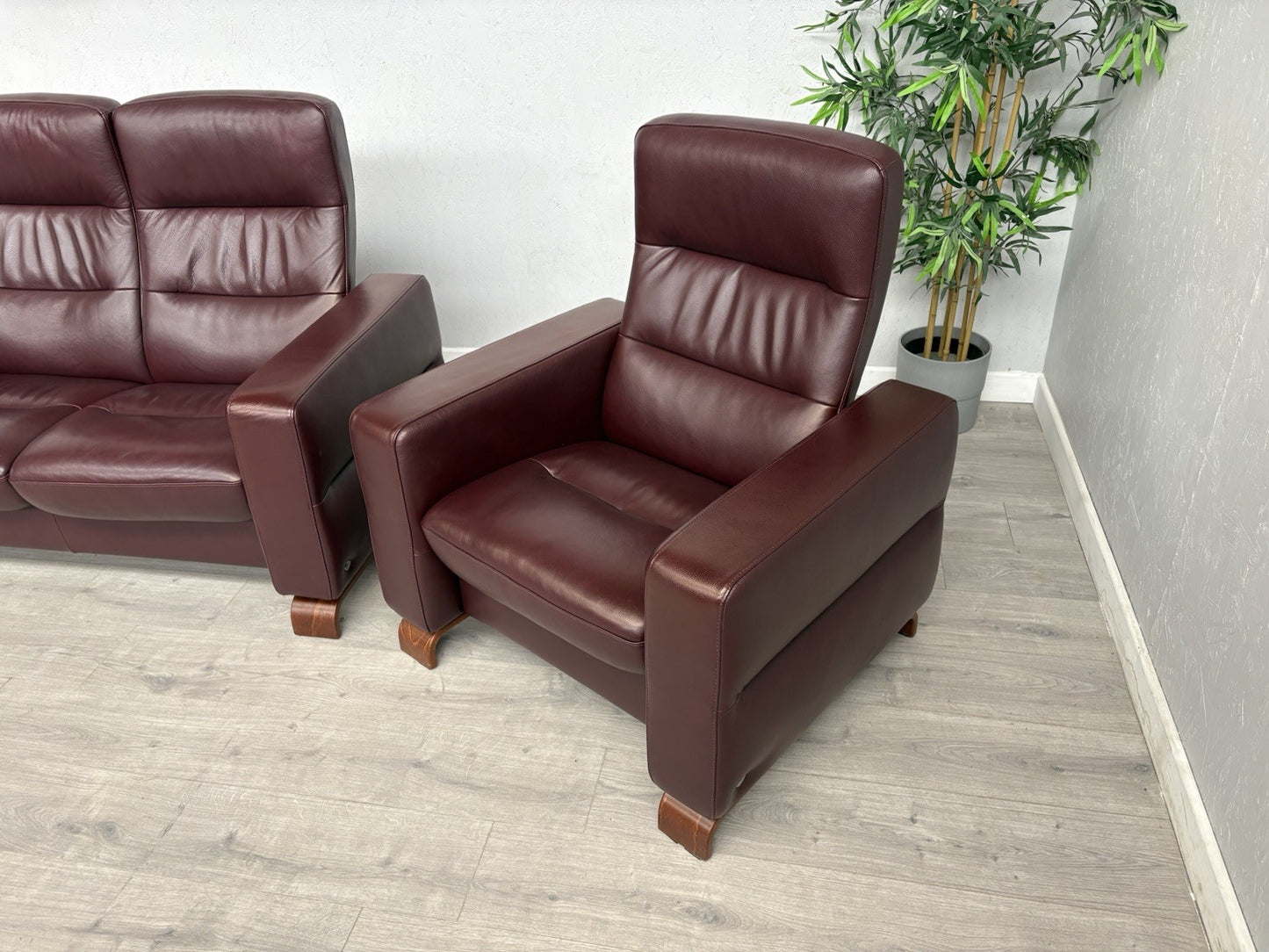 Stressless WAVE Leather High Back 2 Seater Sofa + Armchair  - RRP £4,998